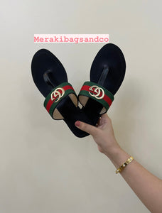 GUCCI DOUBLE G LEATHER THONG SANDALS