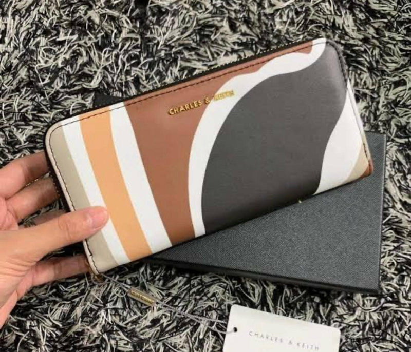 ORIGINAL CHARLES & KEITH WALLET