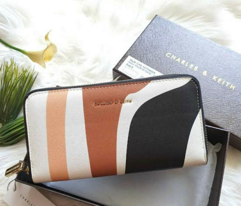 ORIGINAL CHARLES & KEITH WALLET